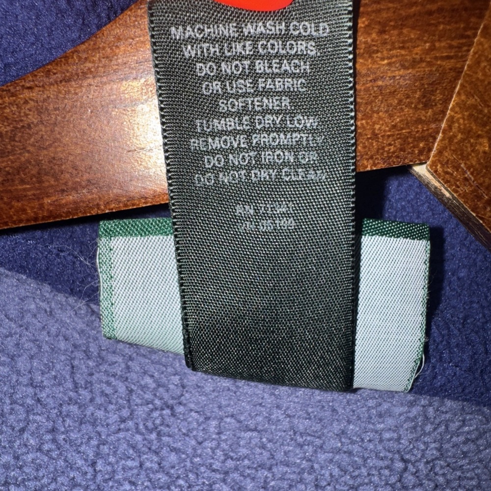 LL Bean Fleece Vest Women's Medium Reg‎ Purple Outdoors Hiking Layering EUC - Picture 8 of 11